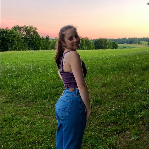 Meet your Posher, Caleigh - Picture 1 of 1